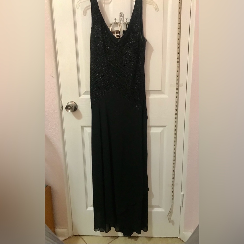 👠 Black dress with sparkly bodice 👠